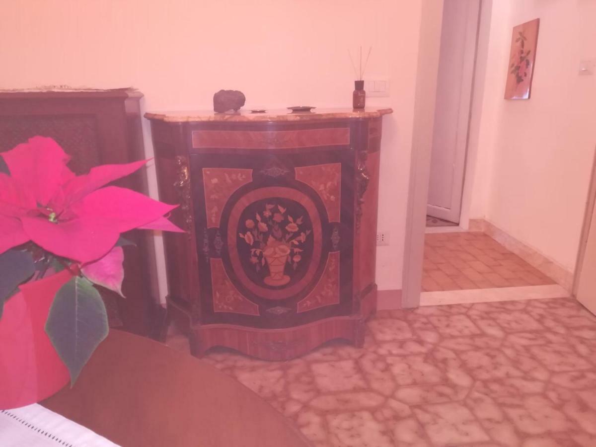 蒙特瓦尔基La Casa Di Luigi公寓 外观 照片
