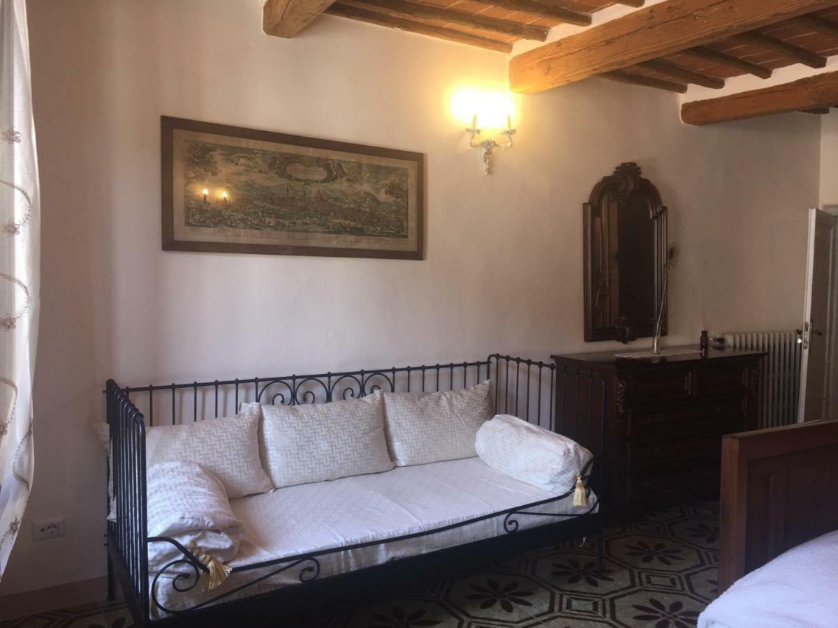 蒙特瓦尔基La Casa Di Luigi公寓 外观 照片